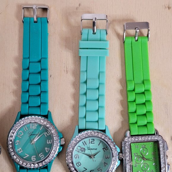Geneva Watch Lot of 5 Blue Green Silicone Bands Untested No Batteries For Parts - Picture 2 of 15